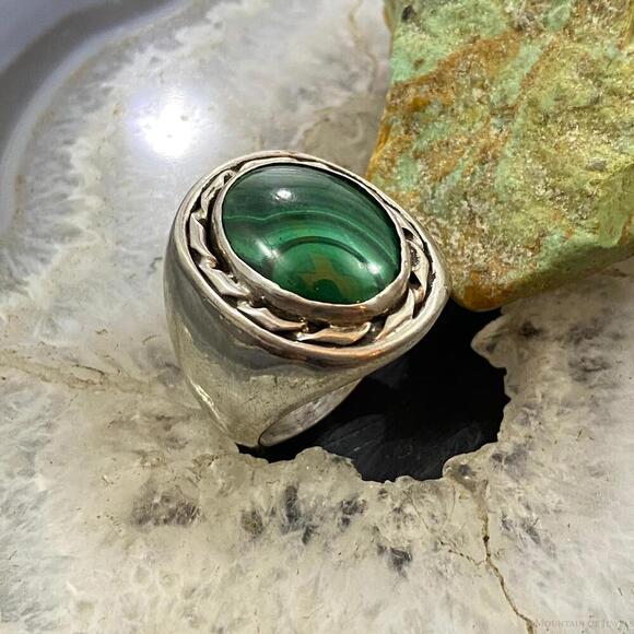 Vintage Native American Silver Oval Malachite Shield Ring Size 11 For Men - Picture 3 of 9
